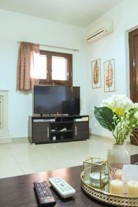 Afroditi'S Guest House Ираклион Экстерьер фото